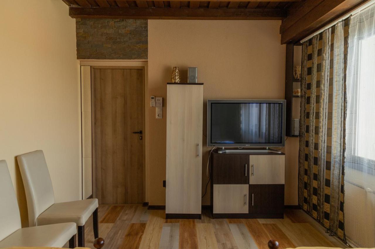 Fortuna Vendégház Kiskunhalas Exterior foto
