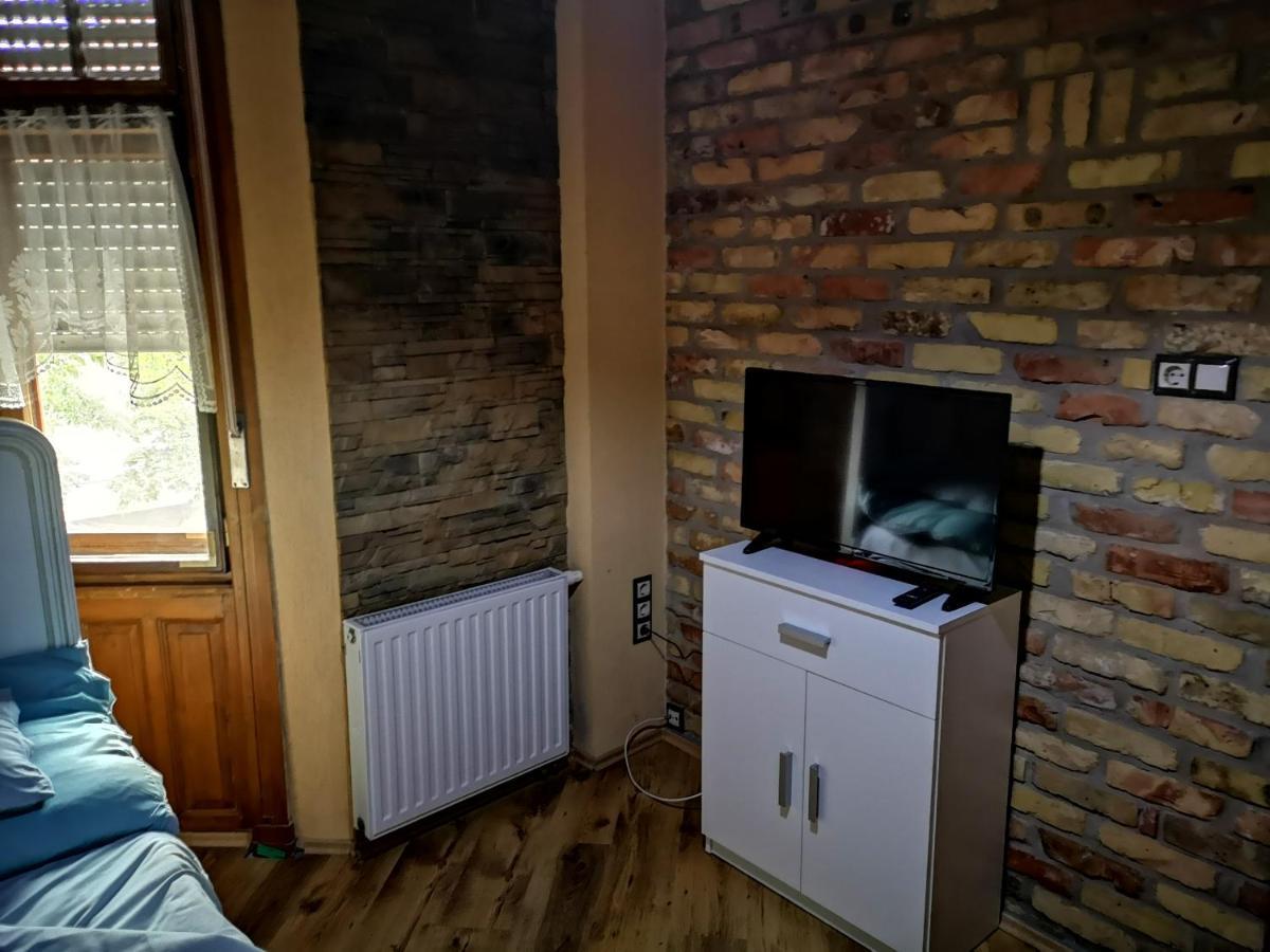 Fortuna Vendégház Kiskunhalas Exterior foto